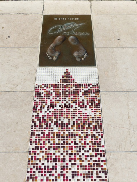 硬件设施上 硬件设施上